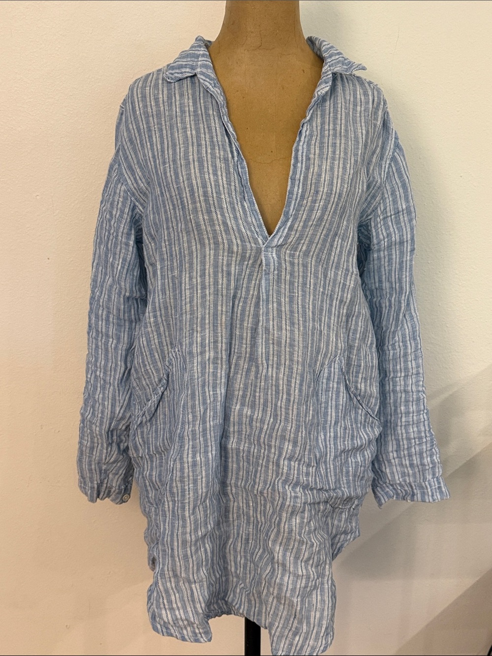 CP Shades sz XS 21”x32” Light Blue & White Striped Linen Tunic 100% linen